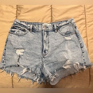 Abercrombie and Fitch Mom Jean Shorts High Rise